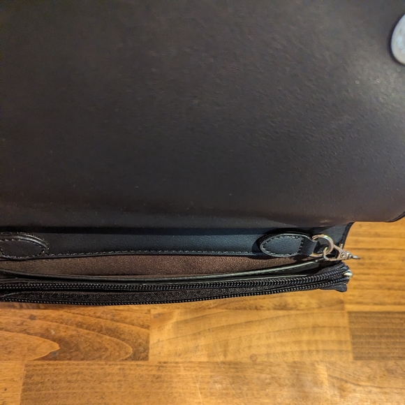 Michelle Obama Glossy Magazine Cover Collage Purse With Chain - Picture 8 of 10